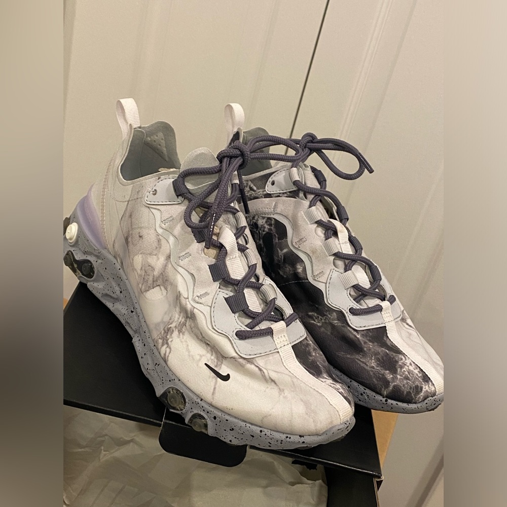 Nike React Element size 8